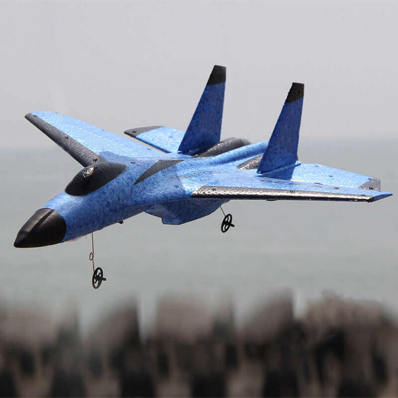 RC-lennuk puldiga lastele