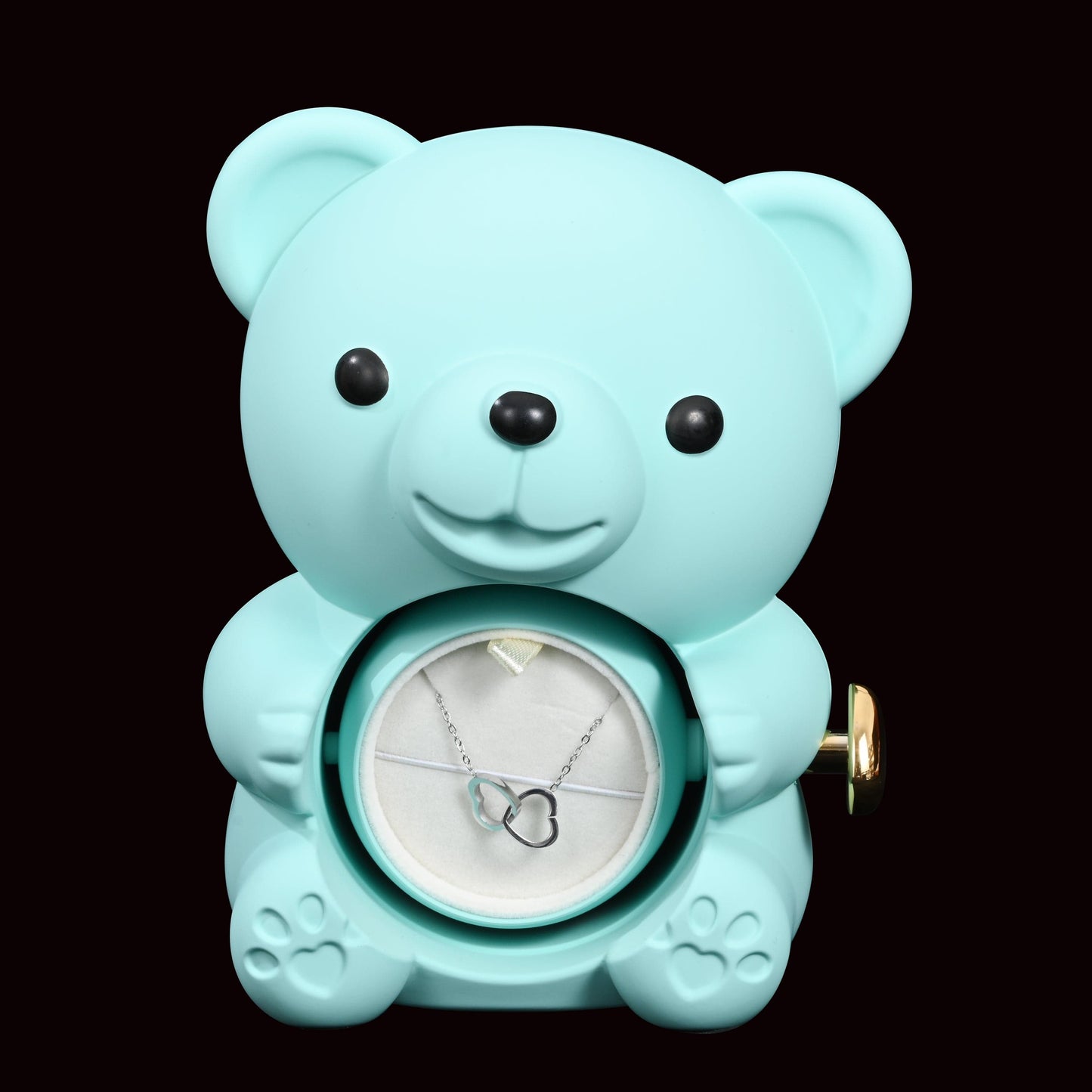 Igavene roos koos imelise kaelakeega